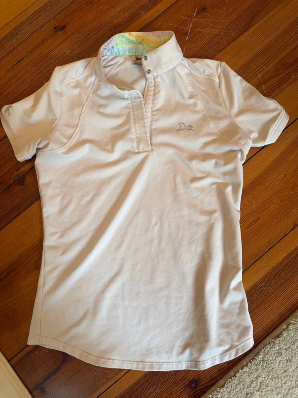 Girls Show Shirt. Size 8-10. Pastel colors on collar.